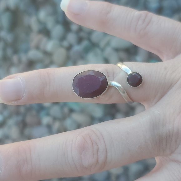 New Ruby and Garnet Adjustable 925 Silver Ring. - Picture 4 of 6